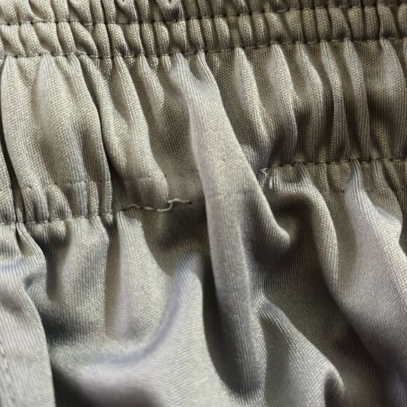 Reebok Colorblock Athletic Basketball Shorts Gray Black Small - Picture 5 of 6